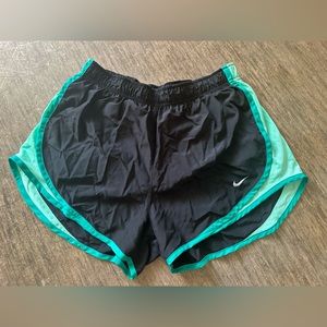 NIKE Running shorts, Women’s Medium